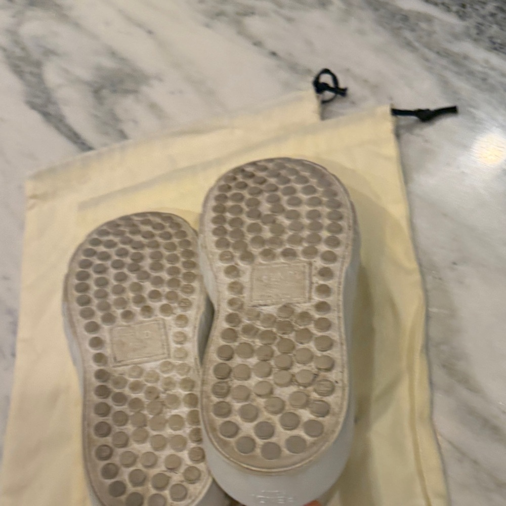 Fendi Beige and Brown Gradient Low-Top Sneakers - Picture 4 of 6